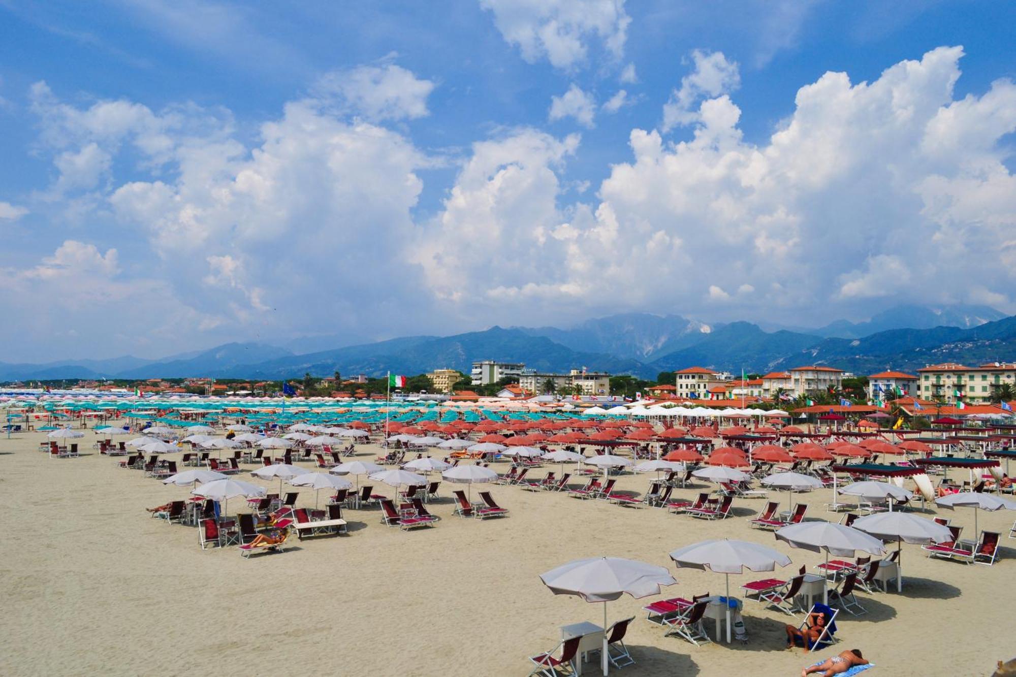 Casa Arno 500M From Beach - Happy Rentals Marina di Massa Exteriér fotografie